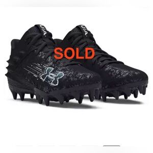 NEW Under Armour Football Cleats — Big Kids Size 5, Black